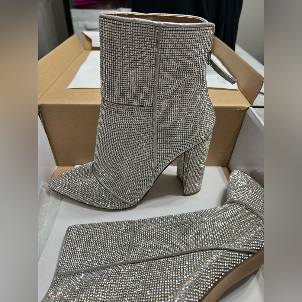 NWT! Steve Madden Trista Rhinestone Heeled Boots